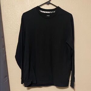 GAP Men's Classic Black Long Sleeve Tee